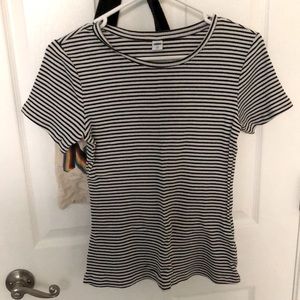 Old navy, black and white, size M